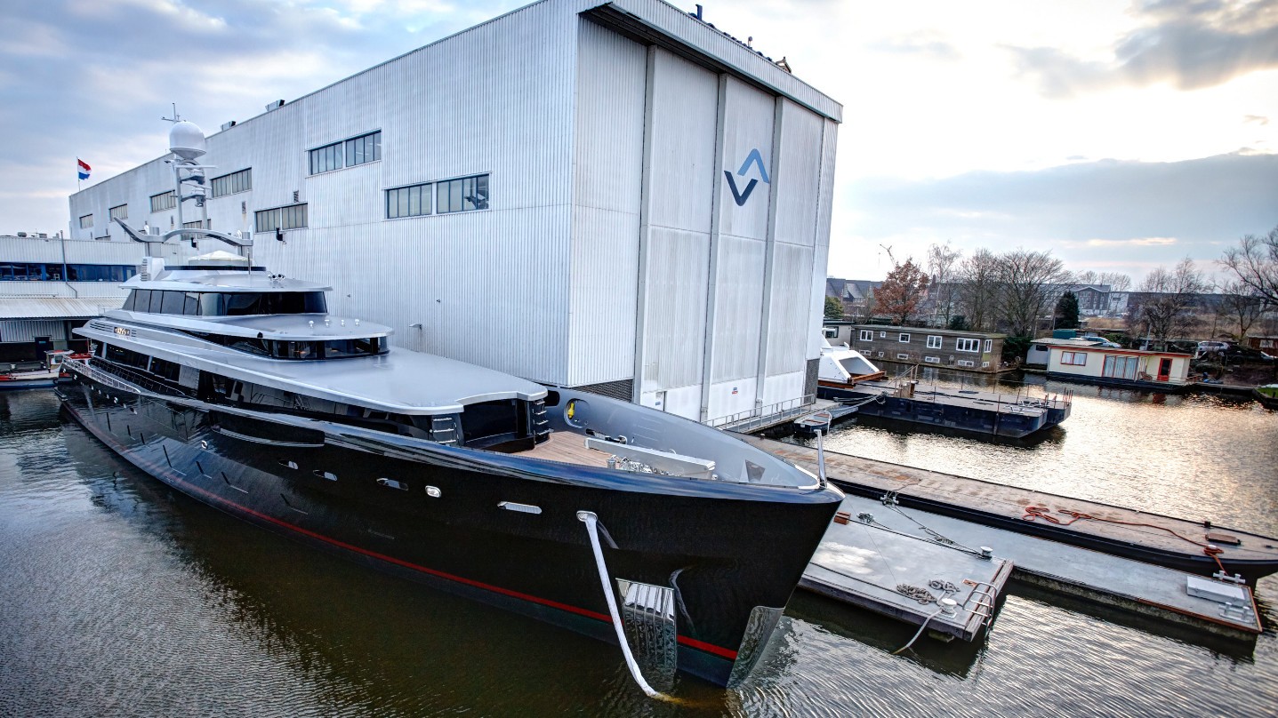 Yacht LADY VICTORIA, Feadship CHARTERWORLD Luxury Superyacht Charters